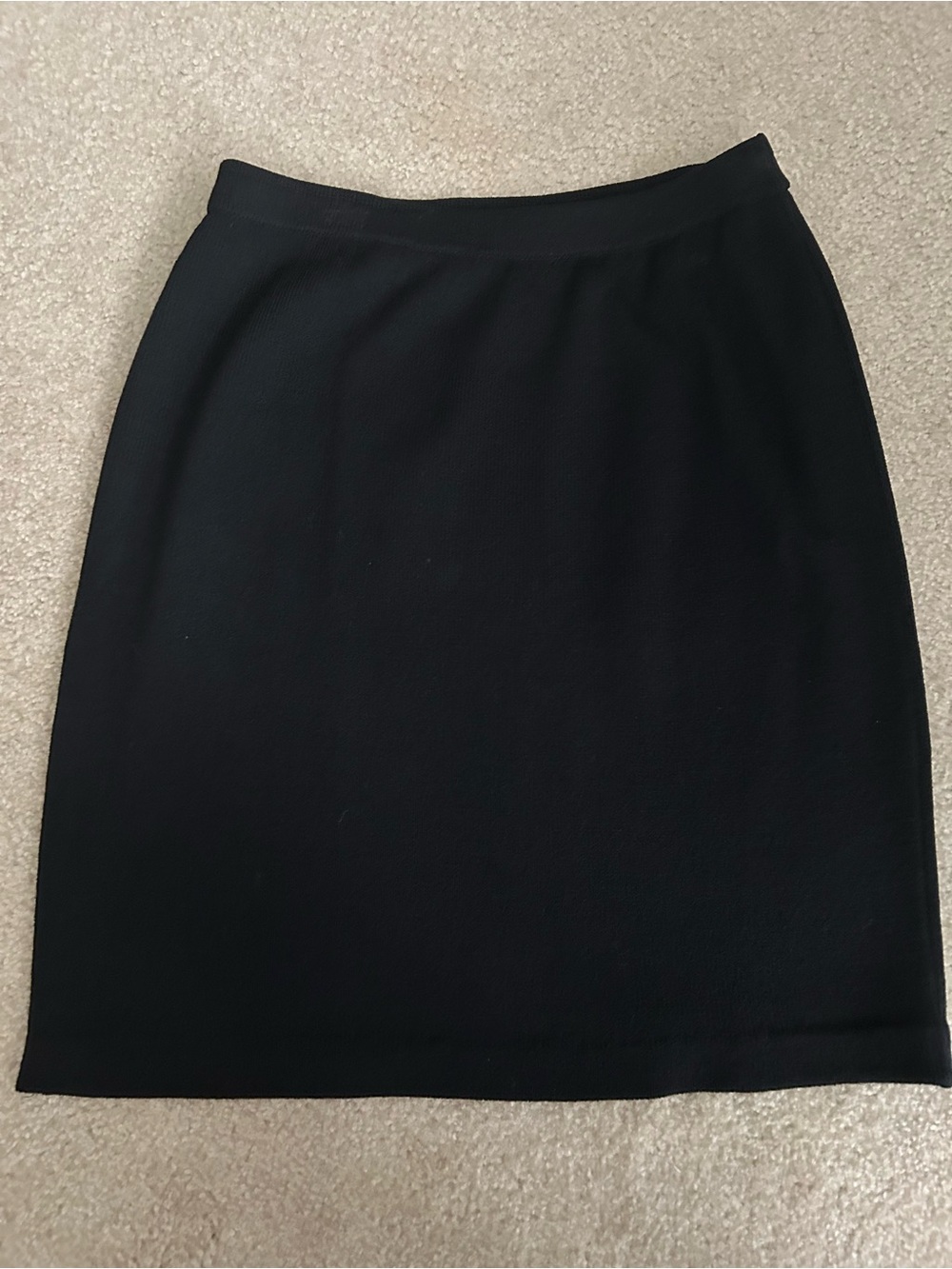 St. John Basics Black Women's Knit Pencil Skirt size 14 - Picture 3 of 4